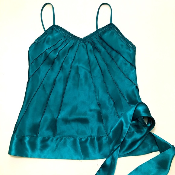 Spaghetti strap tank top - Picture 5 of 11